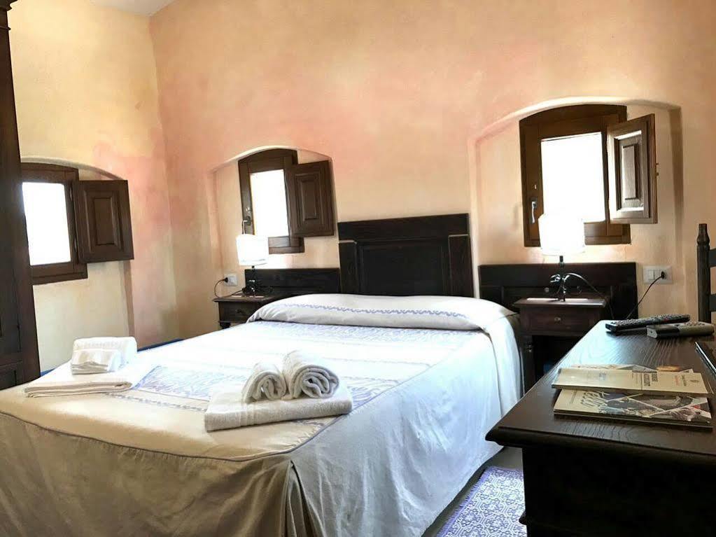 Castello Malicas Hotell Galtellì Eksteriør bilde